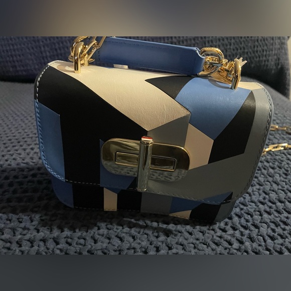 Tommy Hilfiger
TURNLOCK MINI CROSSOVER - Across body bag - Picture 9 of 11